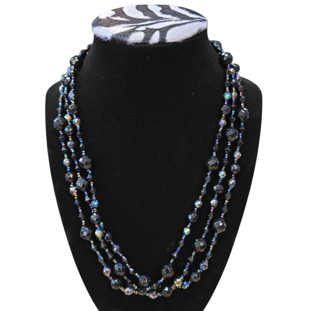 Elegant Black Iridescent Infinity Necklace